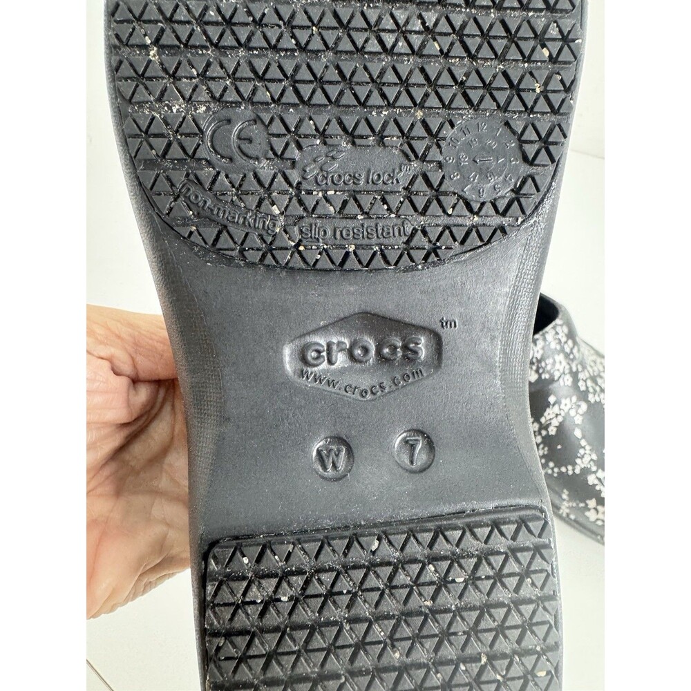 Crocs Work Neria Pro II Clog Sz 7 Black Metallic Silver Flowers Career Comfort - Picture 7 of 7